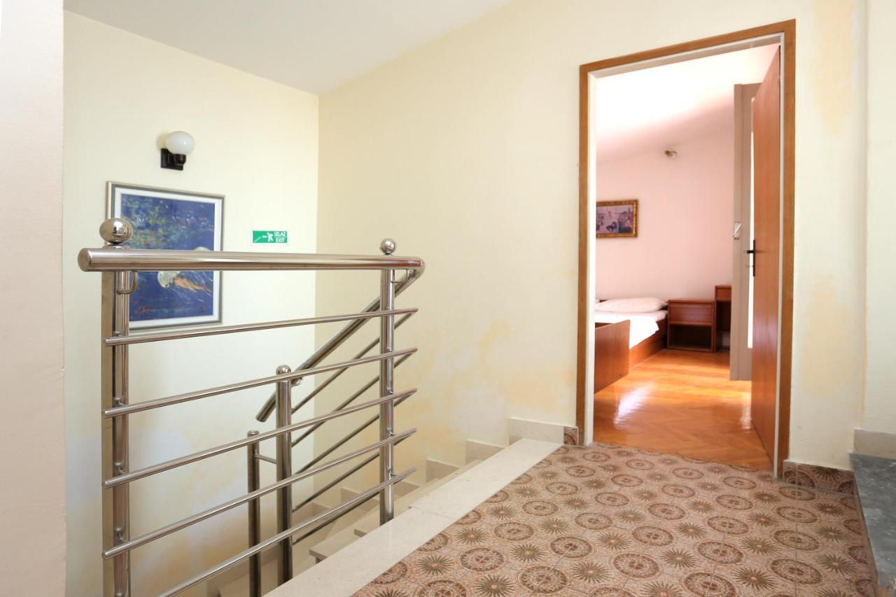 Apartments With A Parking Space Makarska - 9506 Exterior foto